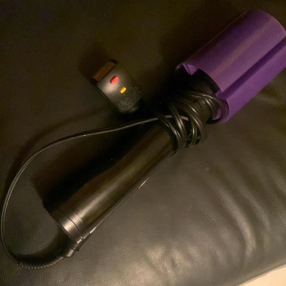 Rolling Blow dryer. Used twice.  Excellent condition. straightening & volume!